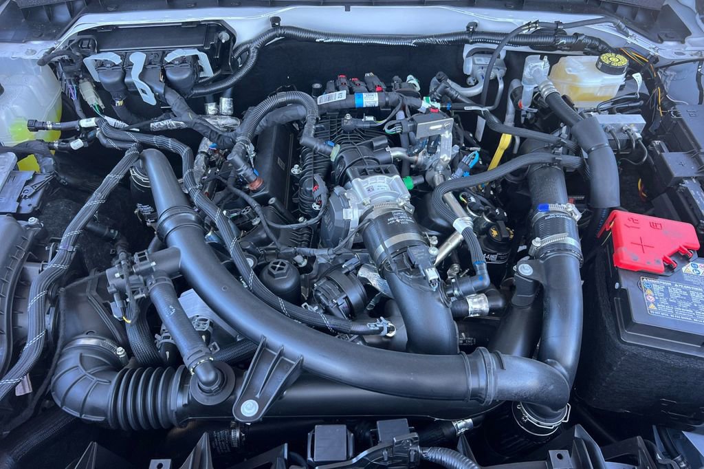 Used 2025 Ford Bronco Badlands image 19