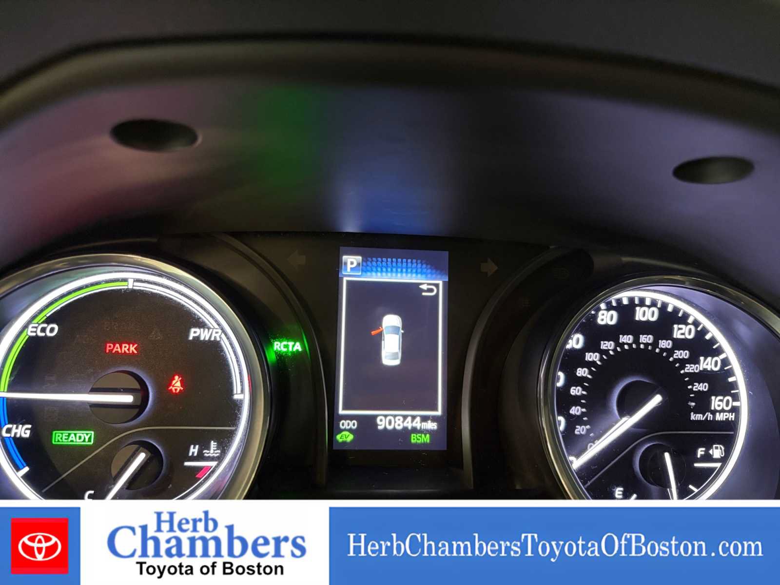 Used 2020 Toyota Camry LE w/ Sunroof Package FWD image 5