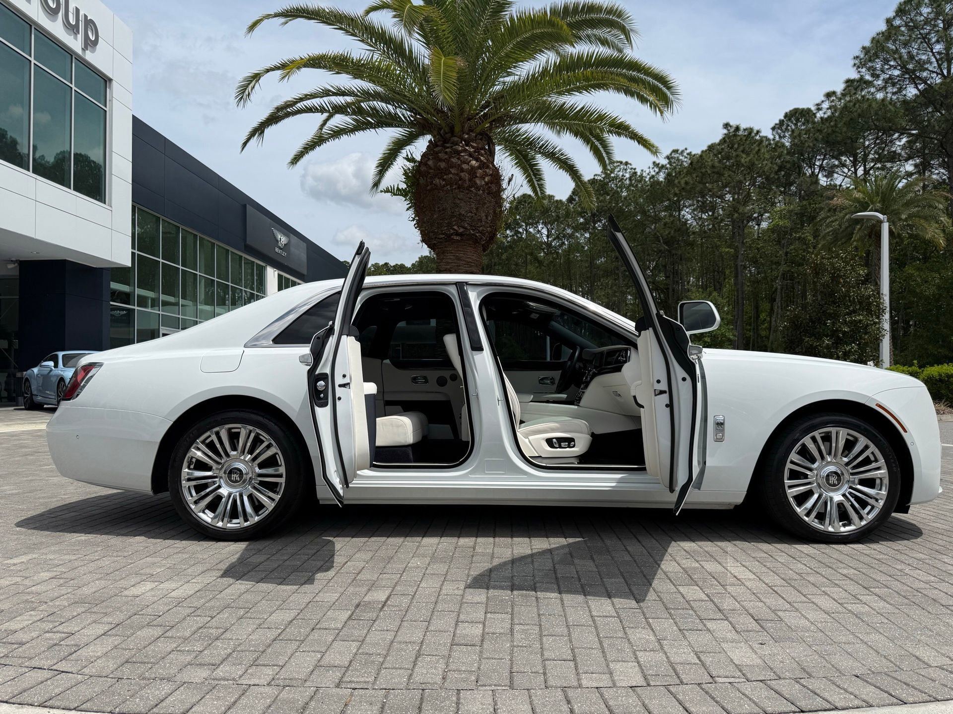 Used 2022 Rolls-Royce Ghost image 26