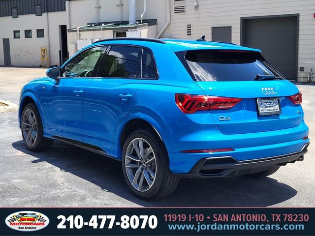 Used 2023 Audi Q3 2.0T Premium w/ Black Optic Sport Package AWD/4WD image 3