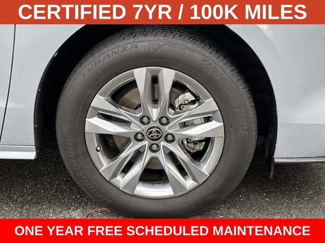 Used 2022 Toyota Sienna XLE Woodland Edition AWD/4WD image 7