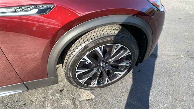 Used 2024 MAZDA CX-90 Plug-In Hybrid w/ Premium Plus image 32