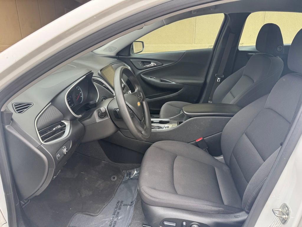 Used 2024 Chevrolet Malibu LT image 21