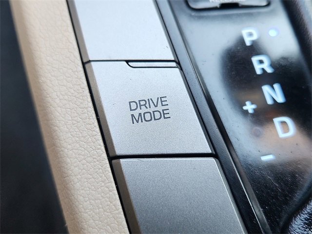 Used 2018 Hyundai Elantra ECO image 14