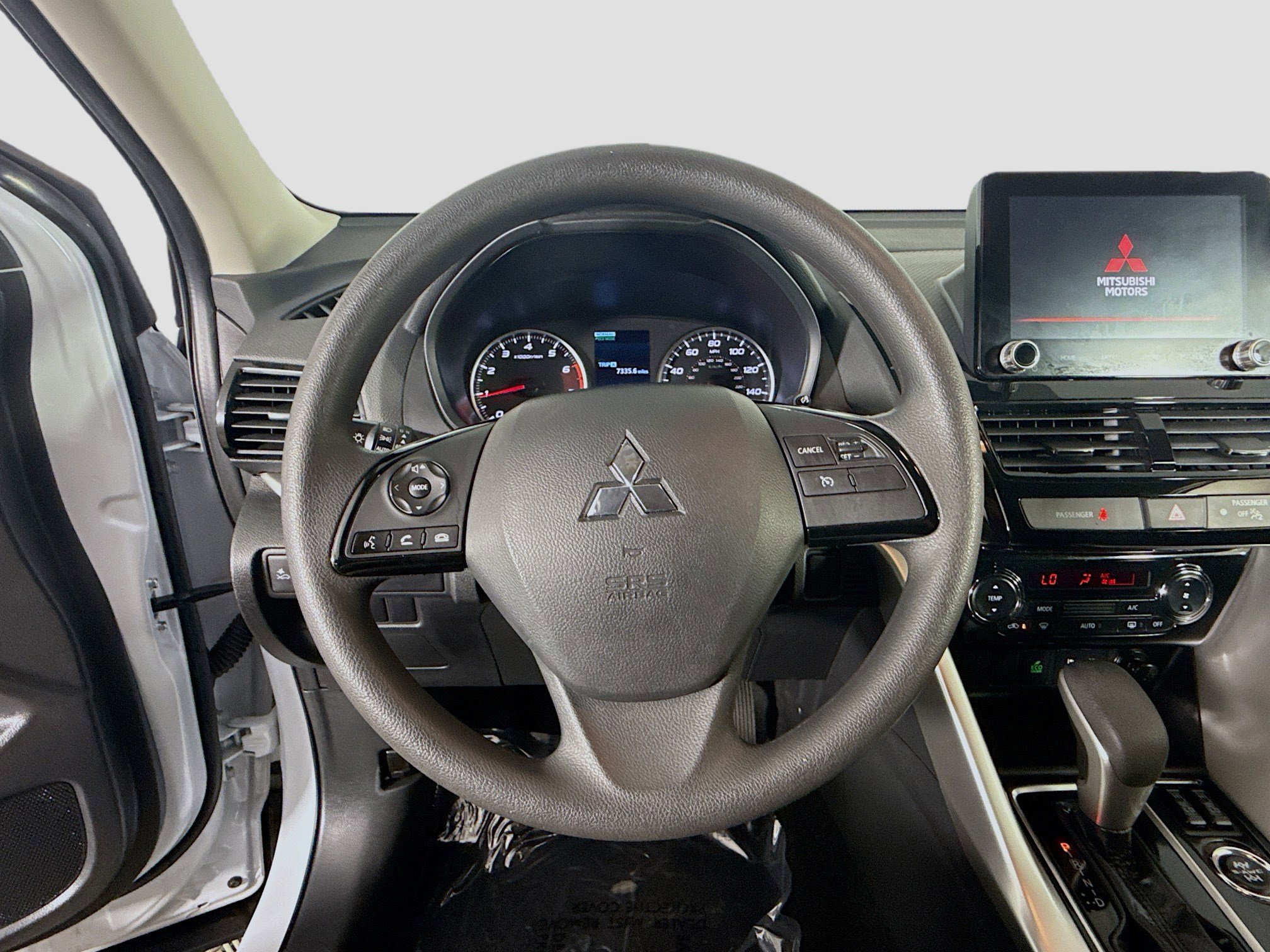 Used 2024 Mitsubishi Eclipse Cross Black Edition image 13