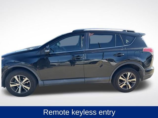 Used 2018 Toyota RAV4 XLE image 3