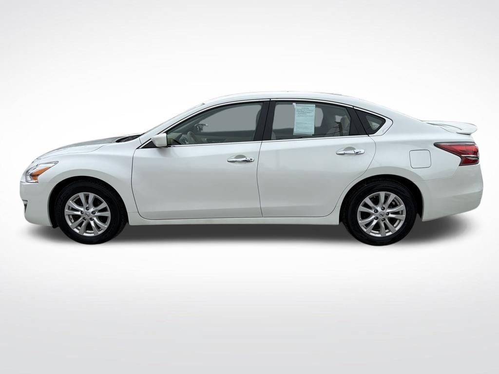 Used 2014 Nissan Altima 2.5 S w/ Sport Value Package image 9