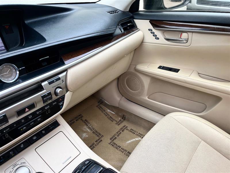 Used 2013 Lexus ES 350 w/ Ultra Luxury Pkg FWD image 13