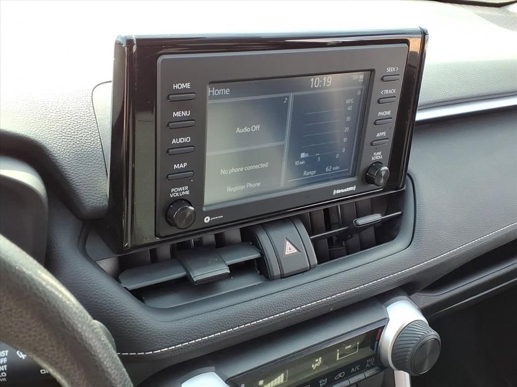 Used 2021 Toyota RAV4 LE FWD image 18