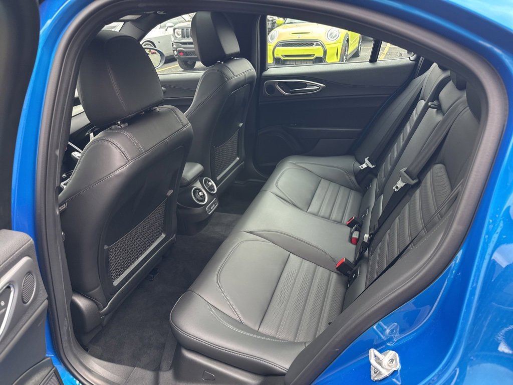 New 2025 Alfa Romeo Giulia AWD w/ Veloce Package AWD image 17