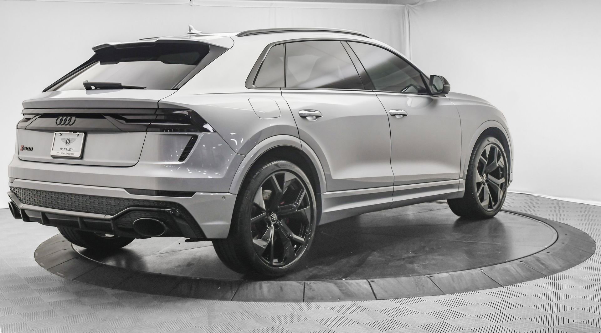 Used 2021 Audi RS Q8 4.0T w/ Black Optic Package image 9
