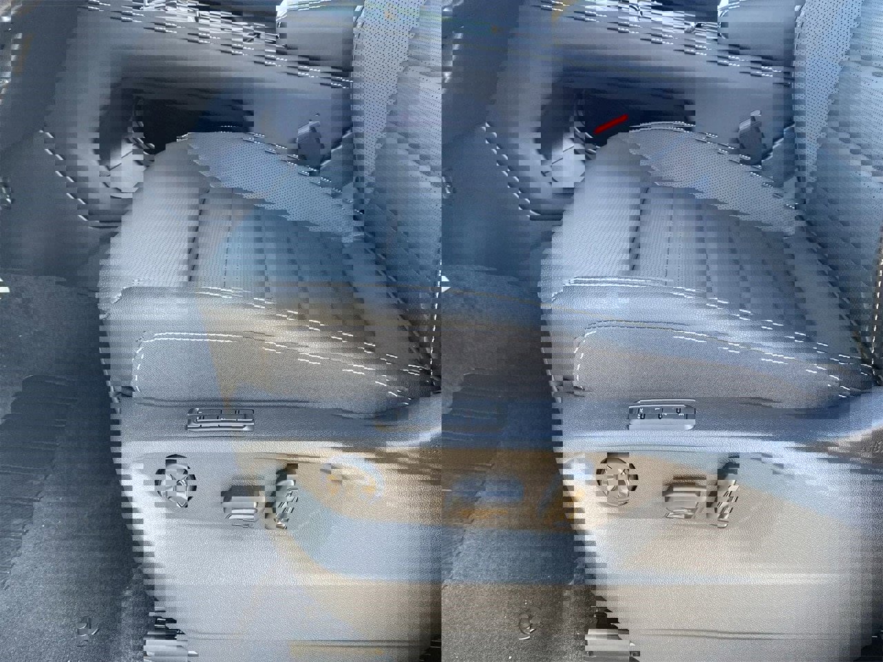 New 2026 Volkswagen Atlas Cross Sport SEL R-Line image 16