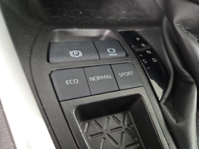 Used 2024 Toyota RAV4 XLE image 24