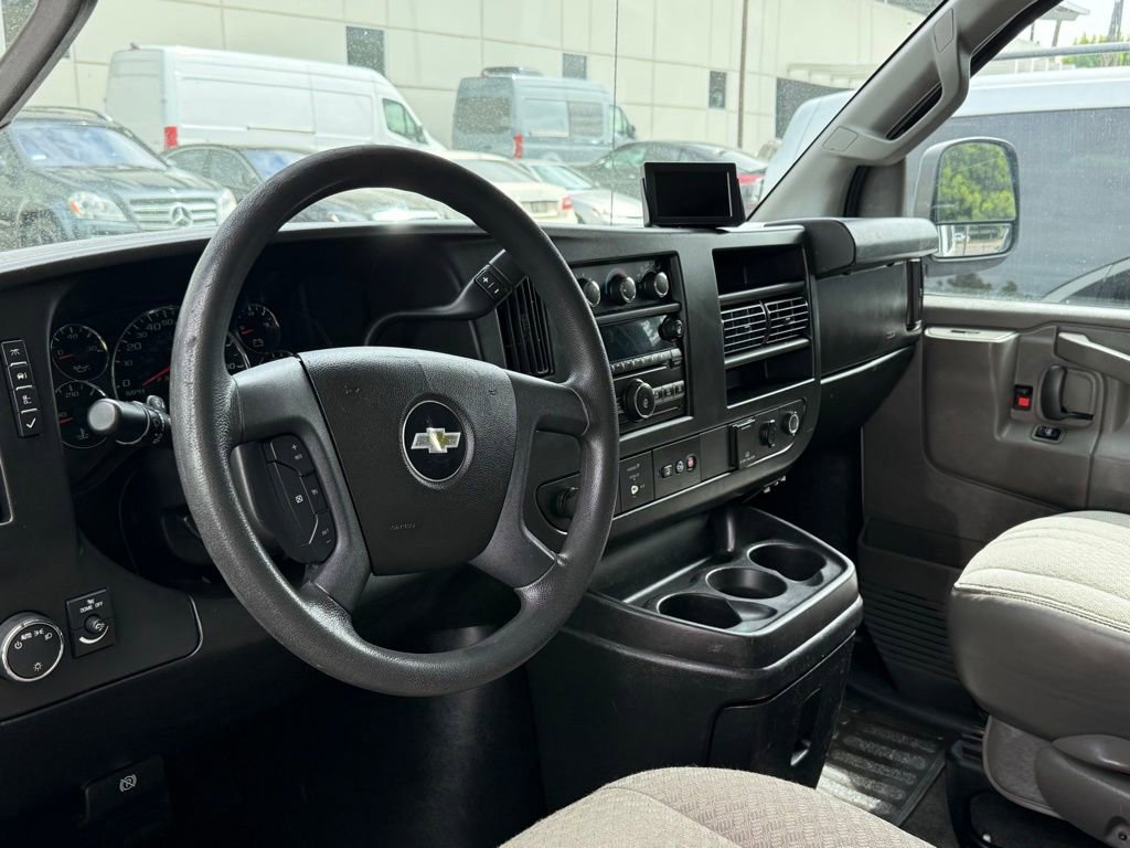 Used 2017 Chevrolet Express 3500 LT w/ LT Preferred Equipment Group RWD image 2