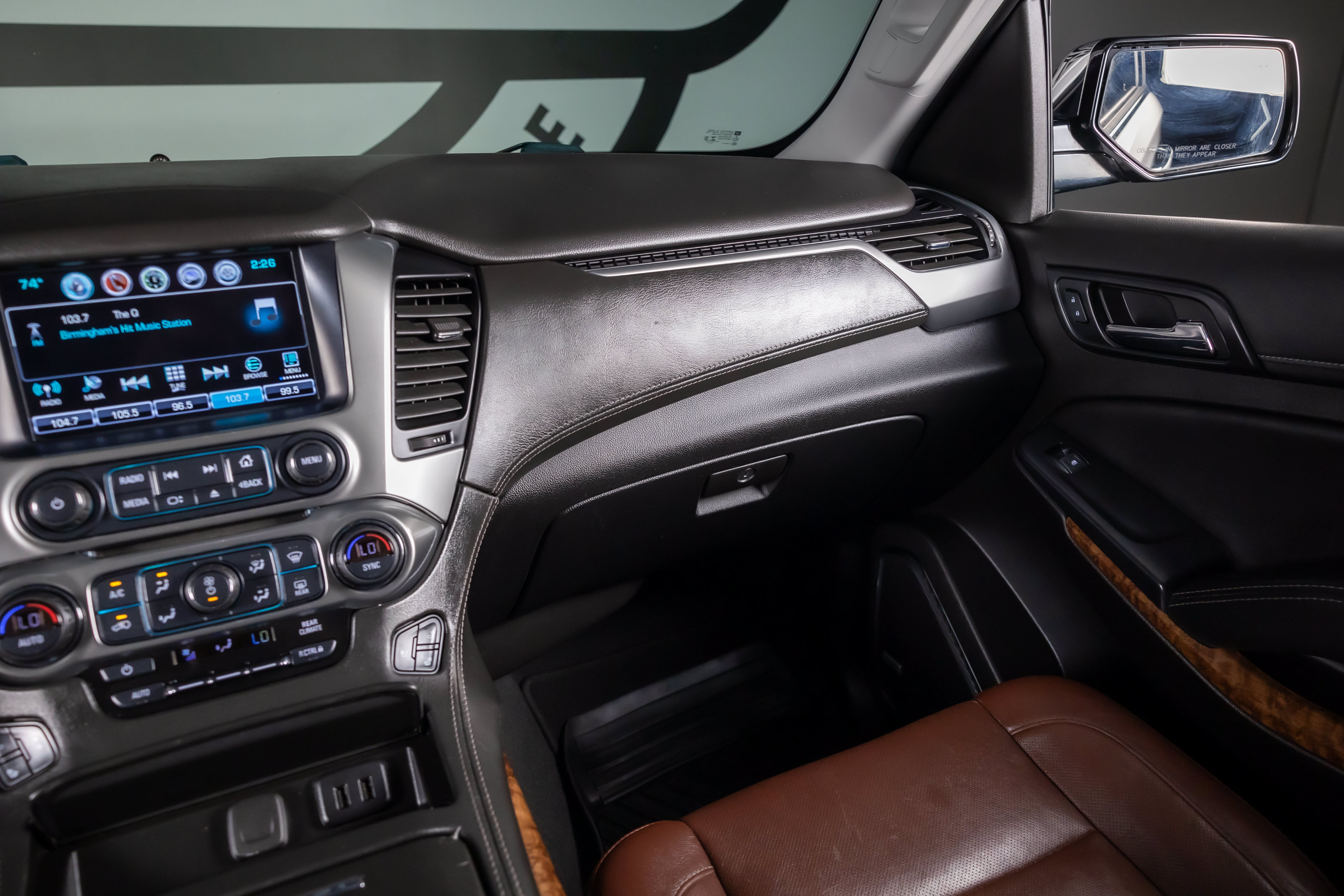 Used 2020 Chevrolet Suburban Premier w/ Premier Plus Edition RWD image 8
