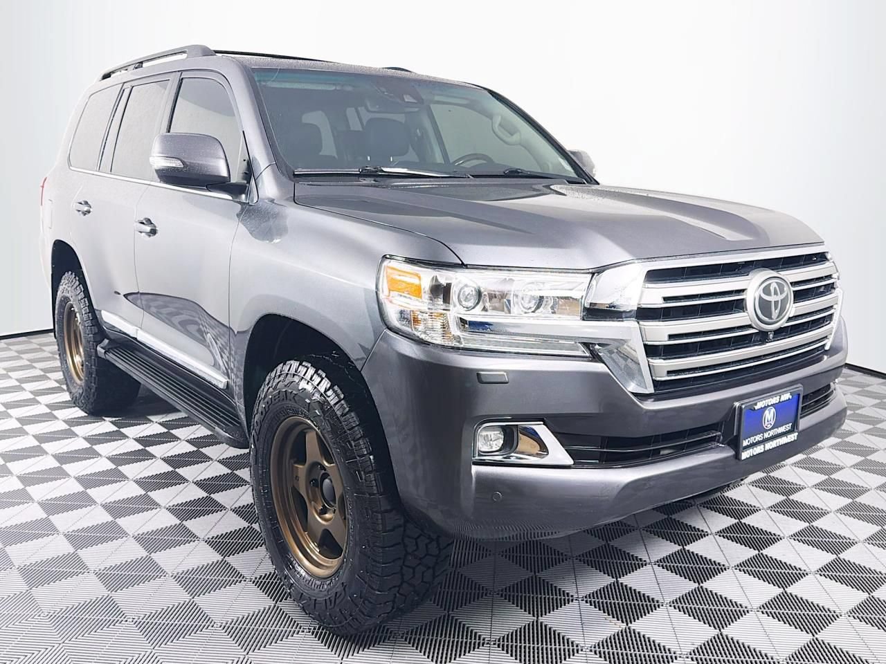 Used 2016 Toyota Land Cruiser AWD/4WD image 32