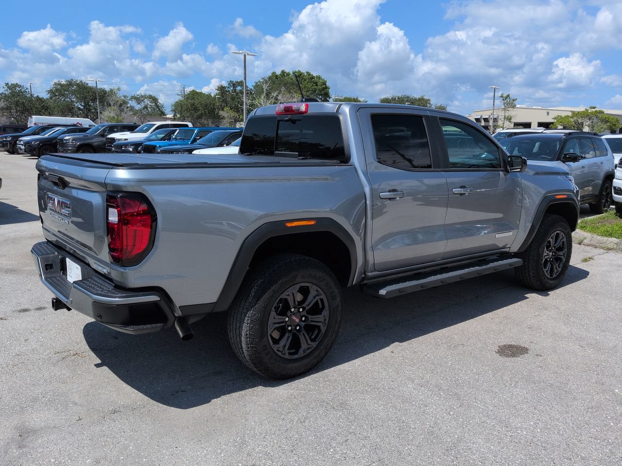 Used 2025 GMC Canyon Elevation w/ Technology Package RWD image 5