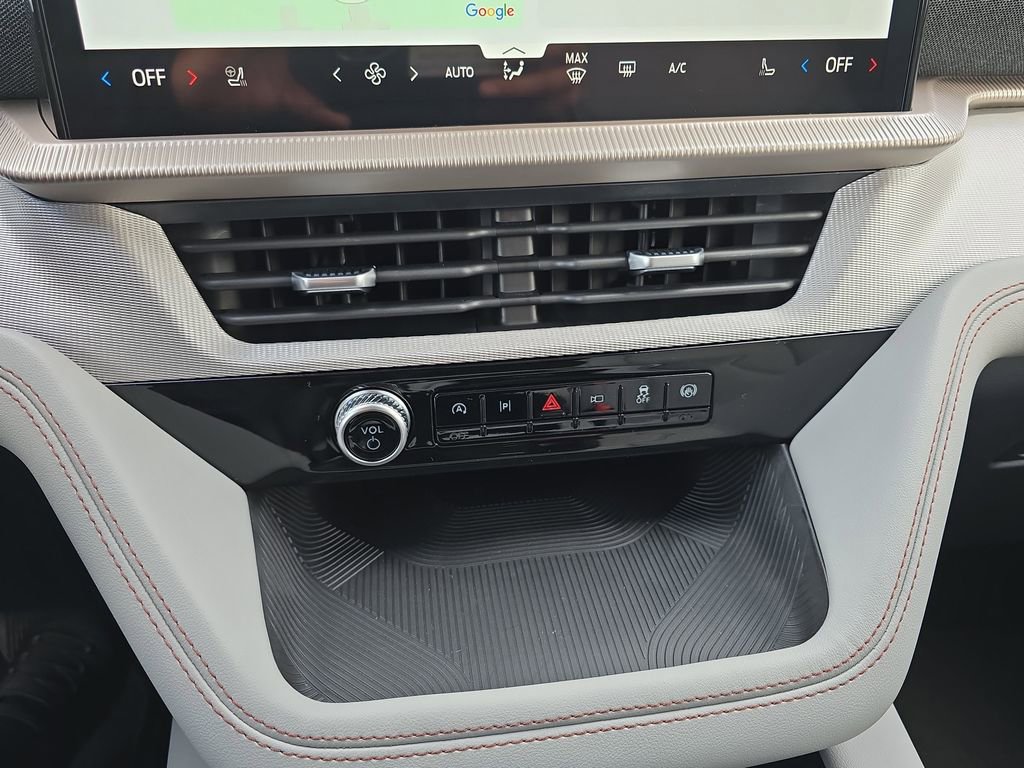 New 2026 Ford Explorer Active w/ Active Comfort Package image 31