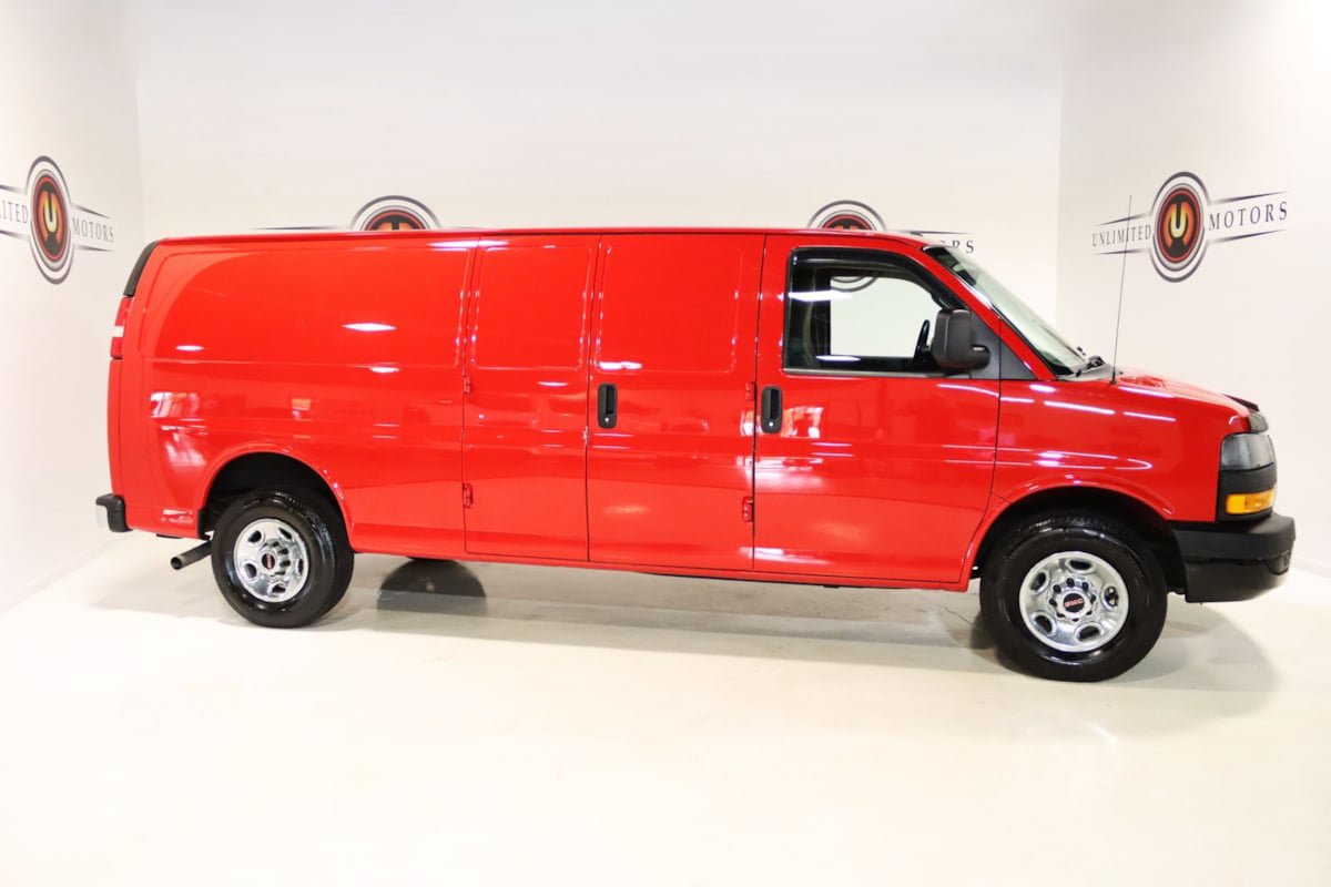 Used 2023 GMC Savana 3500 Extended w/ Driver Convenience Package RWD image 5