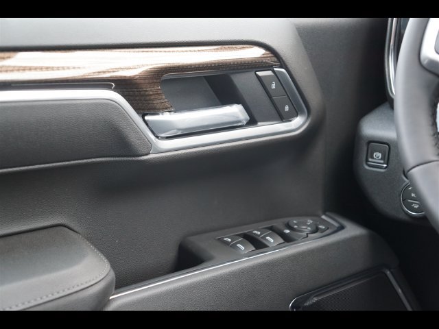 New 2026 Chevrolet Silverado 1500 LT w/ LPO, Dark Essentials Package AWD/4WD image 16