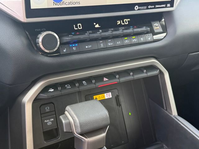 Used 2024 Toyota Tundra Limited image 21