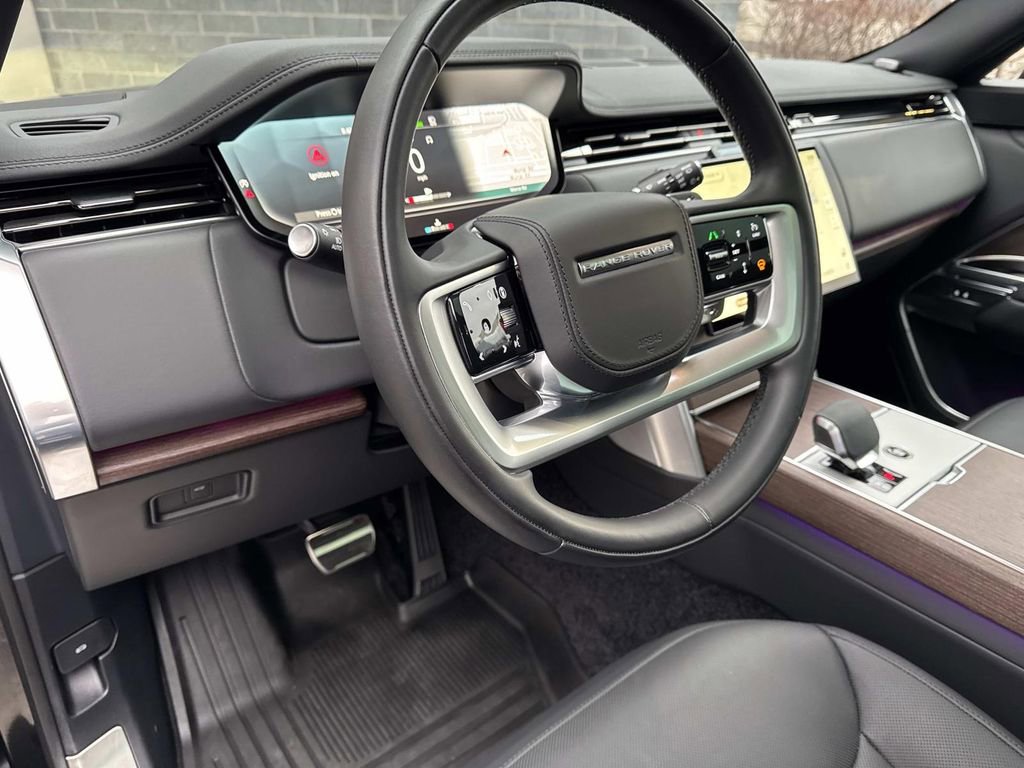 Certified 2024 Land Rover Range Rover SE AWD/4WD image 22