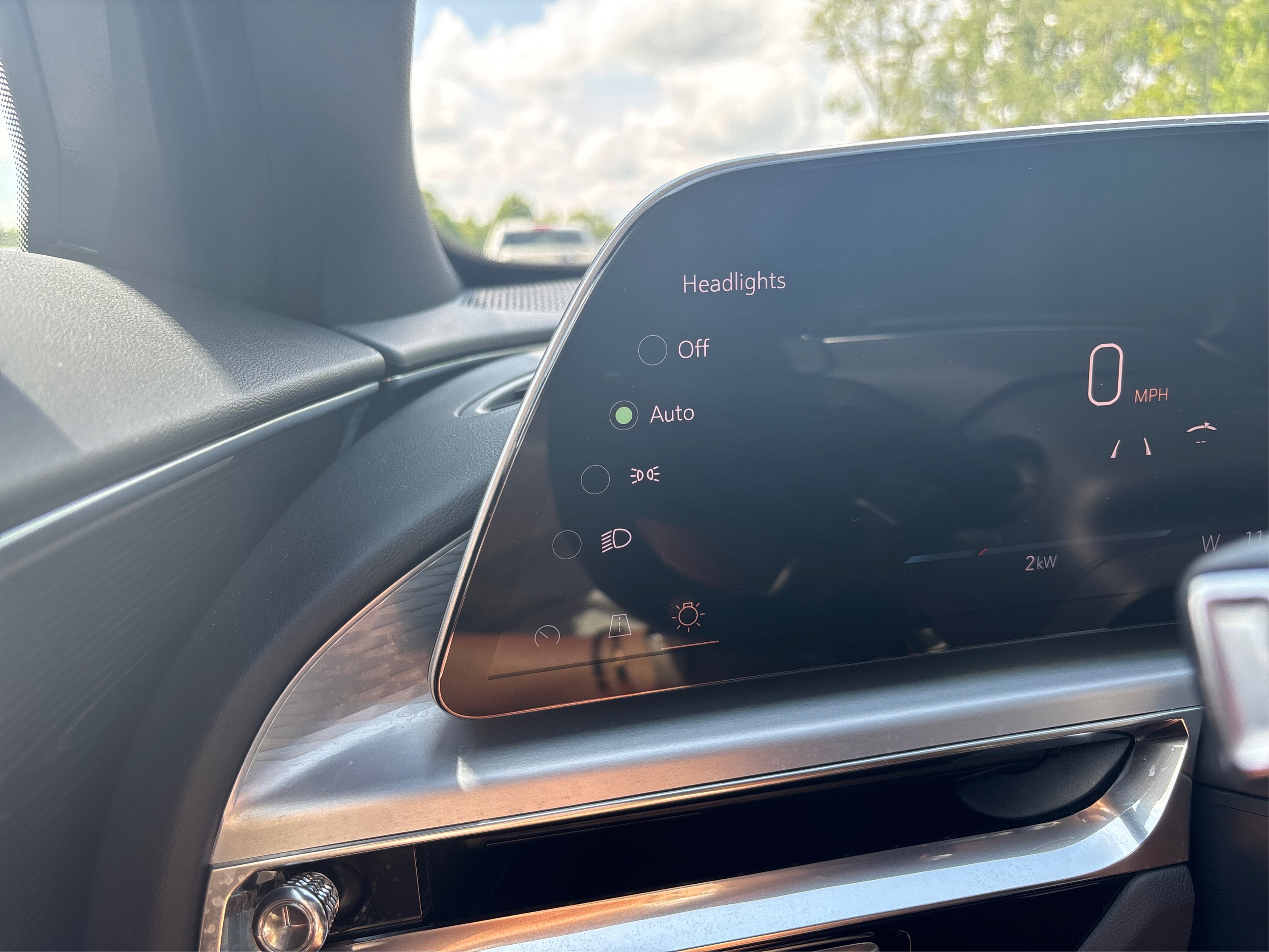 Used 2024 Cadillac Lyriq Luxury image 21