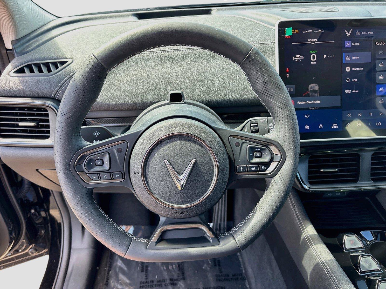 New 2027 VinFast VF 8 Eco AWD/4WD image 11