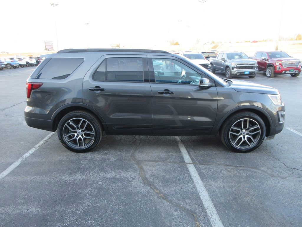 Used 2017 Ford Explorer Sport w/ Equipment Group 401A image 6
