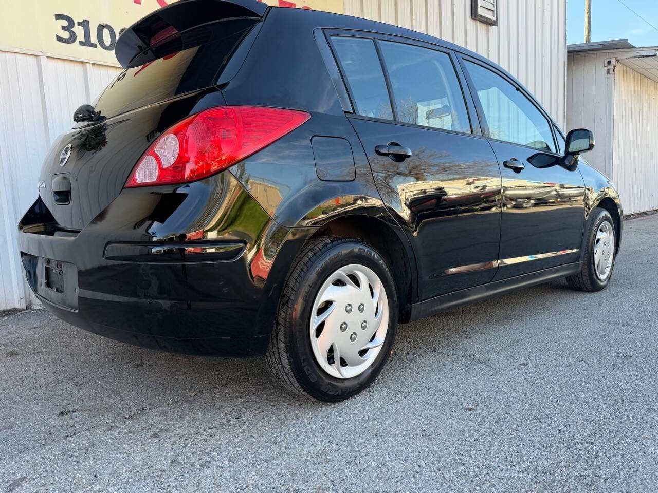 Used 2012 Nissan Versa 1.8 S image 5