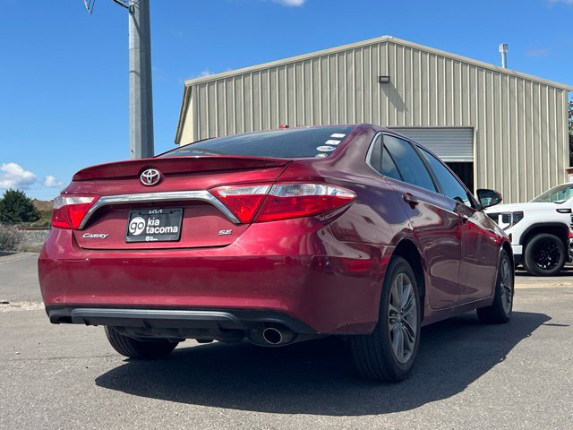 Used 2016 Toyota Camry SE w/ Moonroof Package FWD image 7