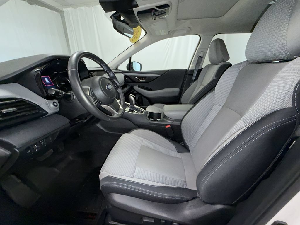 Used 2024 Subaru Outback Premium AWD/4WD image 11