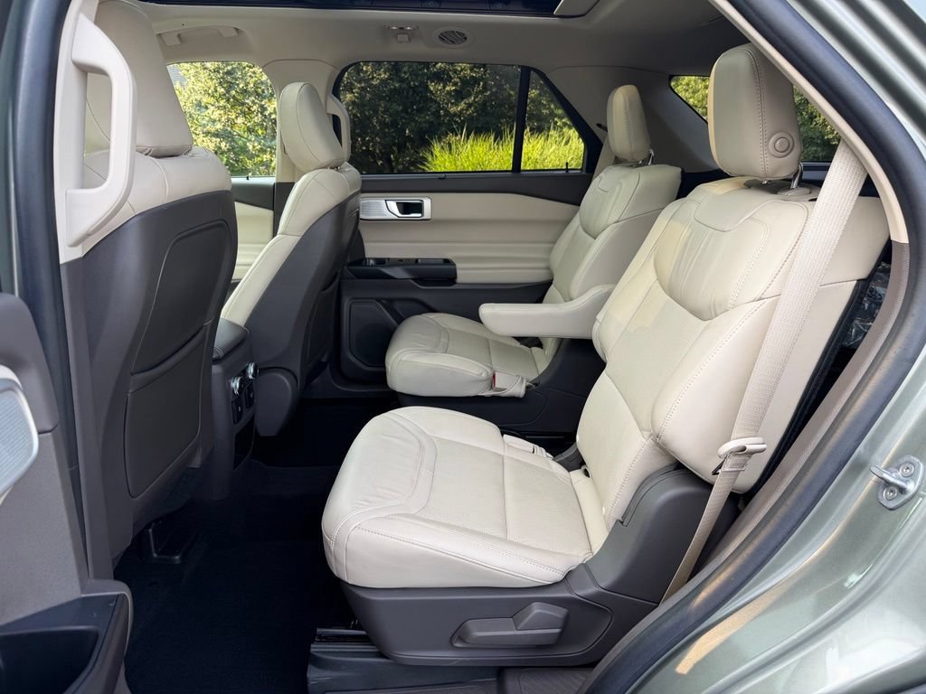 Certified 2020 Ford Explorer Platinum w/ Premium Technology Package AWD/4WD image 20