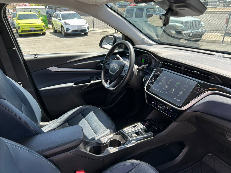 Used 2023 Chevrolet Bolt EUV Premier FWD image 31