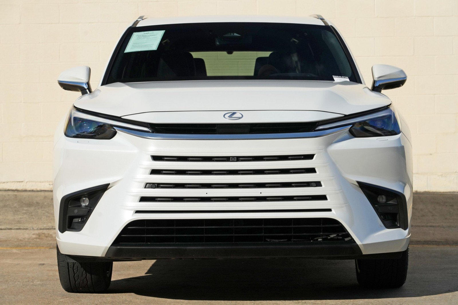 Used 2025 Lexus TX 550h AWD Plug-In Hybrid w/ Technology Package image 7