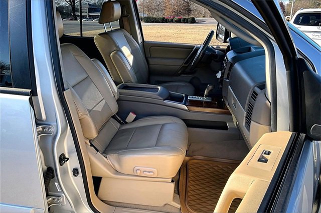 Used 2008 Nissan Titan LE w/ Tow Pkg image 25