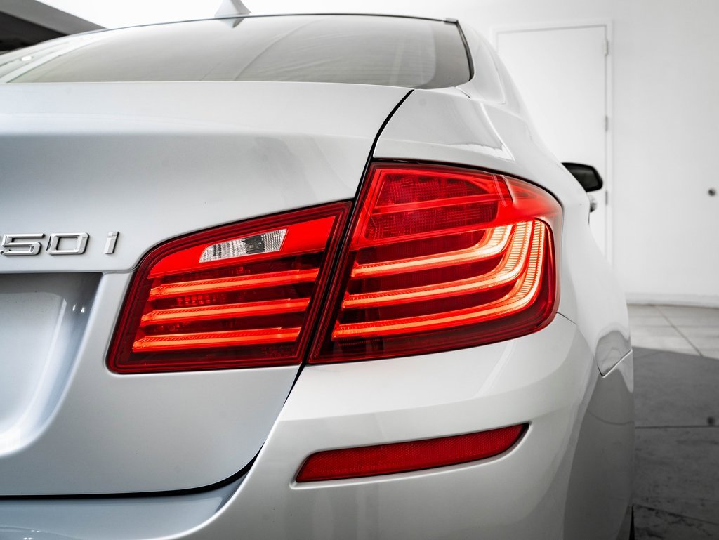 Used 2014 BMW 550i xDrive Sedan image 17