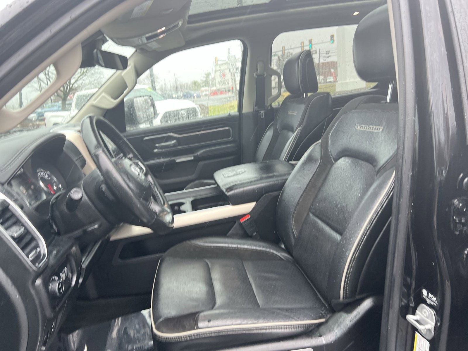 Used 2022 RAM 1500 Laramie image 13