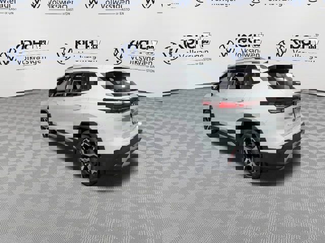 New 2025 Volkswagen Tiguan SE image 7