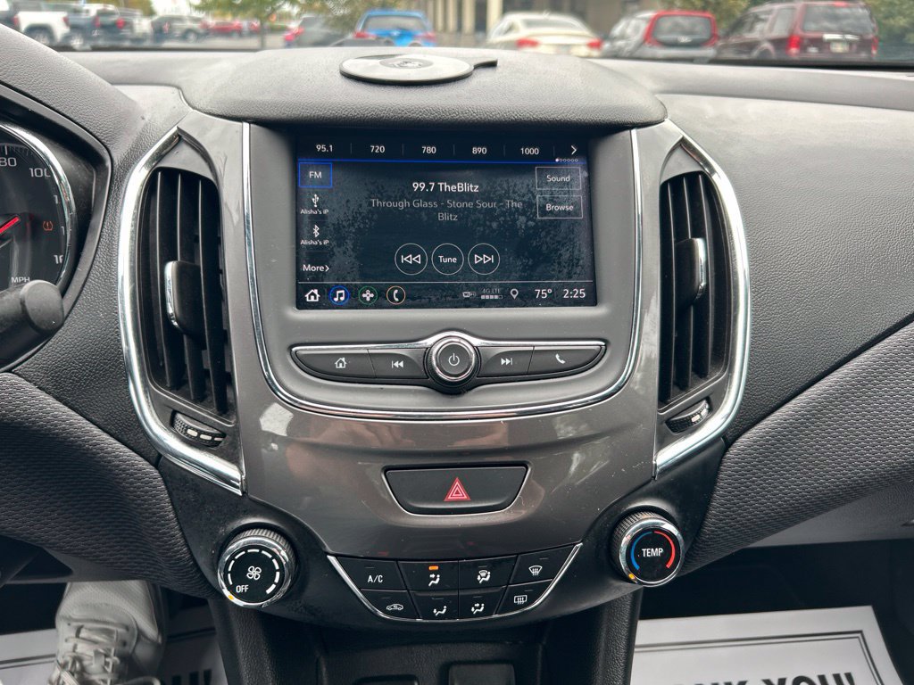 Used 2019 Chevrolet Cruze LS FWD image 15