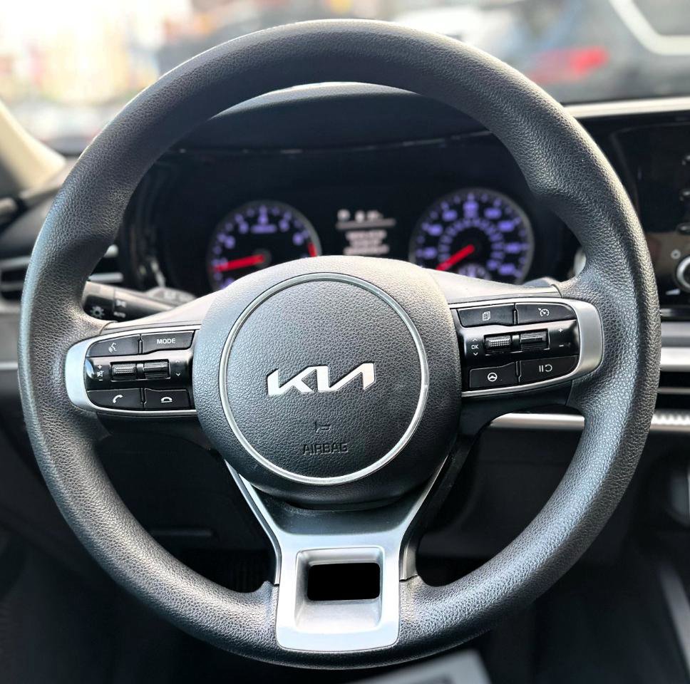 Used 2022 Kia K5 LXS FWD image 13