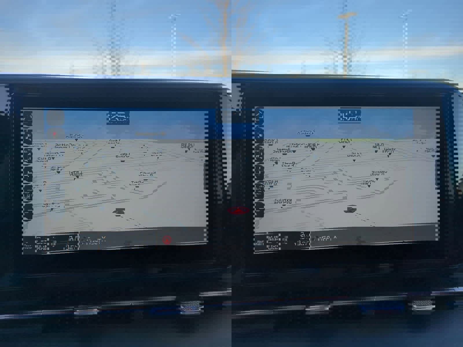 Used 2022 Kia Carnival SX image 27