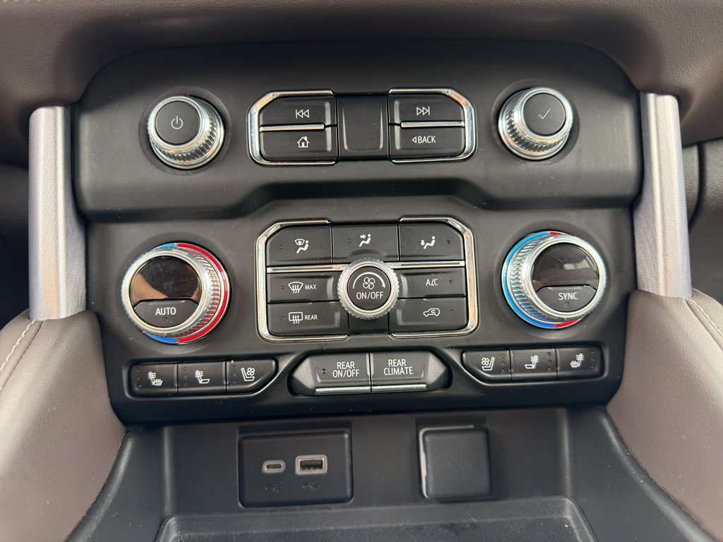 Used 2024 GMC Yukon SLT RWD image 17