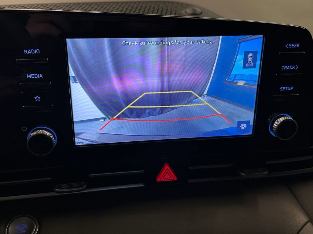 Used 2021 Hyundai Elantra SEL w/ Convenience + Premium Package image 14