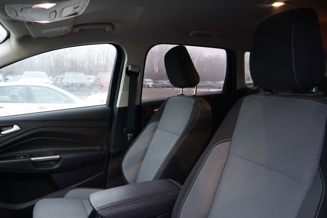 Used 2019 Ford Escape SE image 7