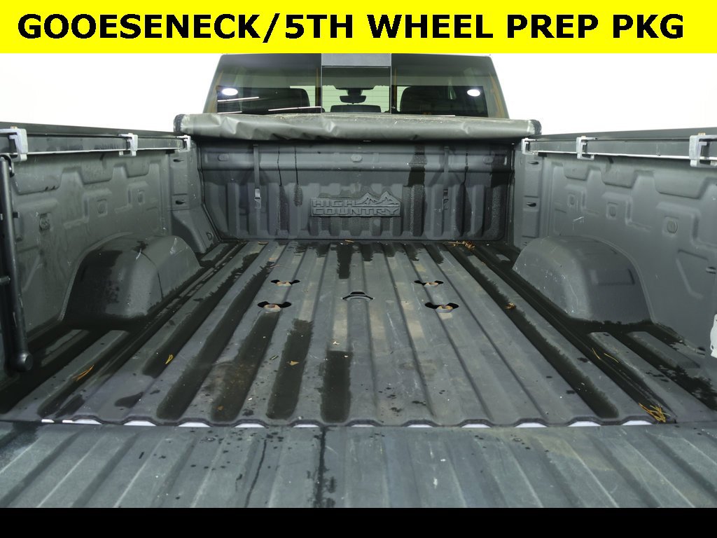 Used 2022 Chevrolet Silverado 2500 High Country w/ Z71 Off-Road Package image 15