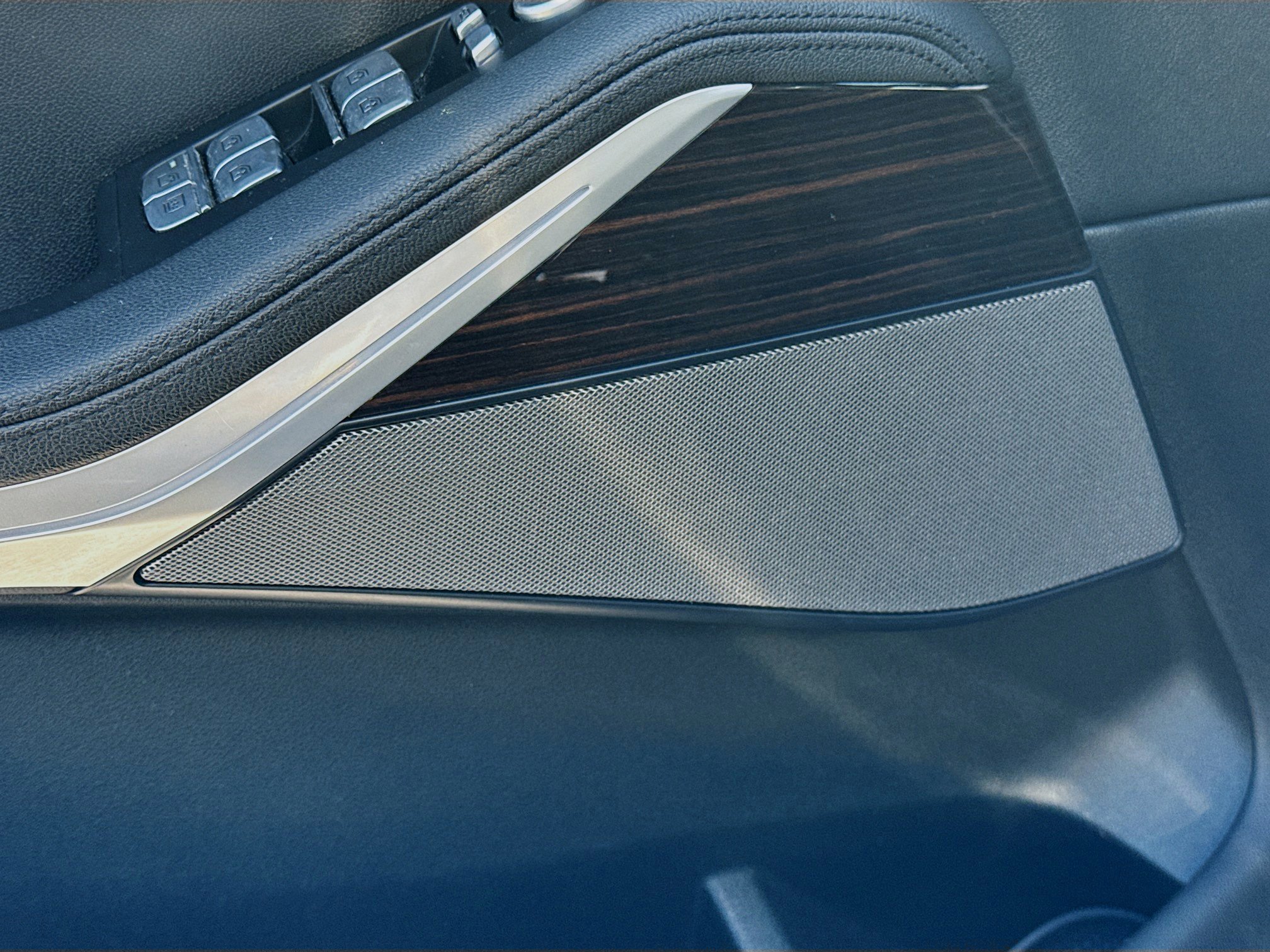 Used 2020 BMW X7 xDrive40i w/ Premium Package image 25