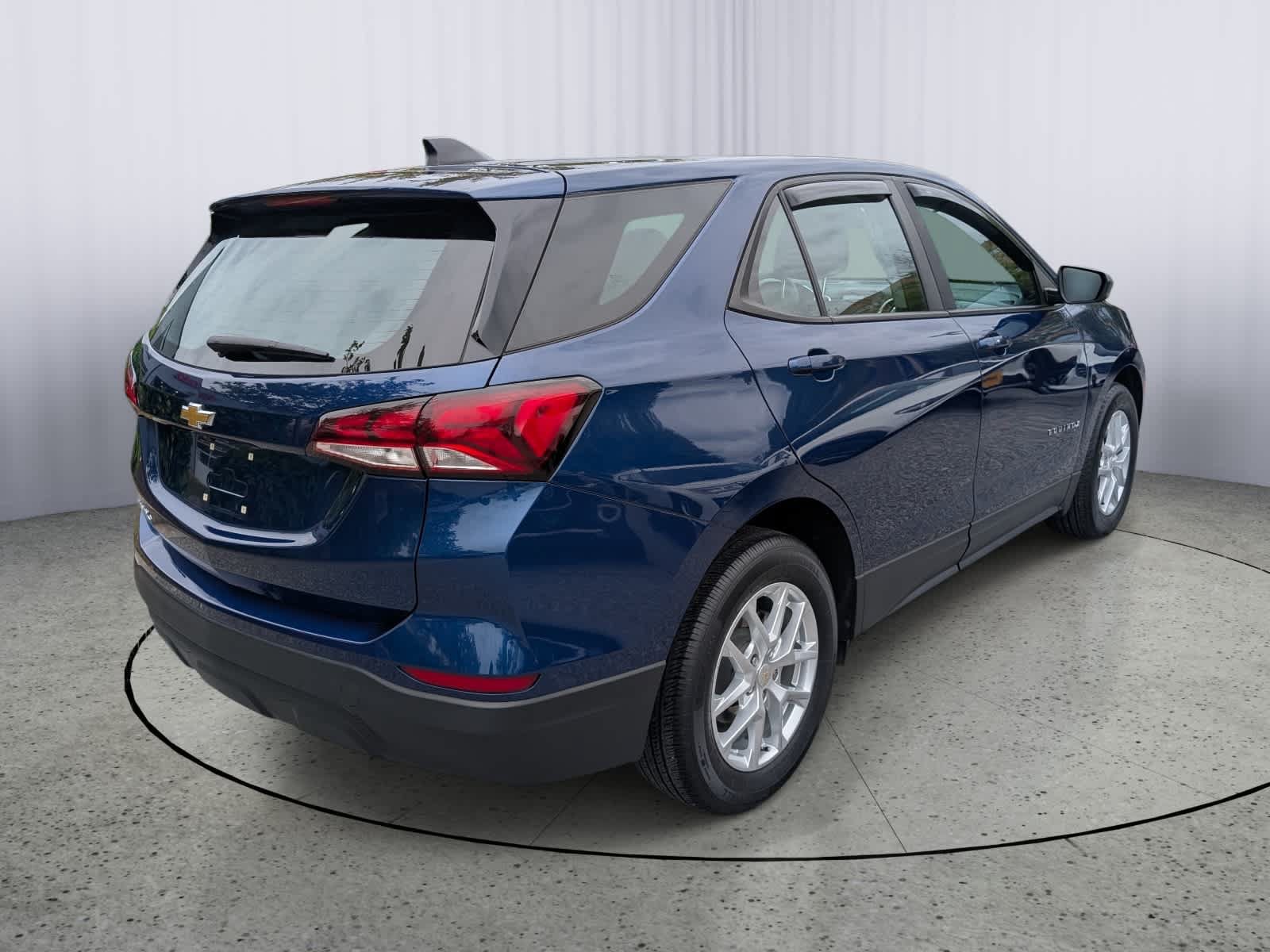 Certified 2022 Chevrolet Equinox LS FWD image 3
