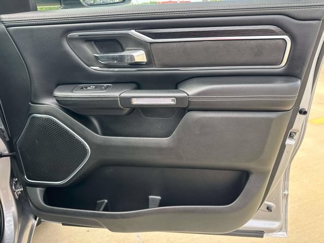 Used 2024 RAM 1500 Laramie AWD/4WD image 19