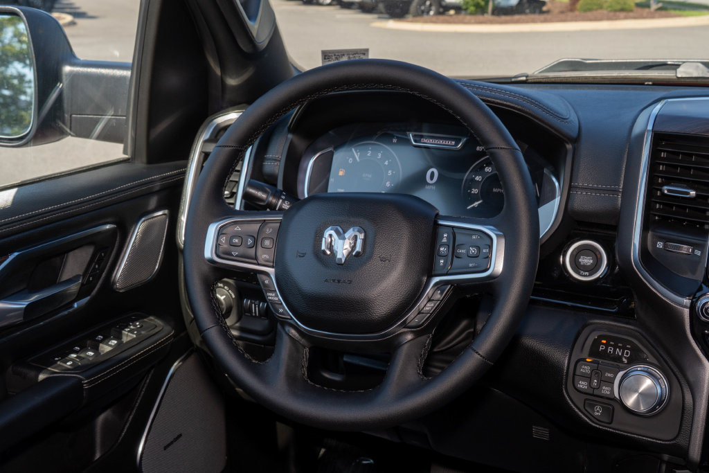 New 2026 RAM 1500 Laramie AWD/4WD image 19